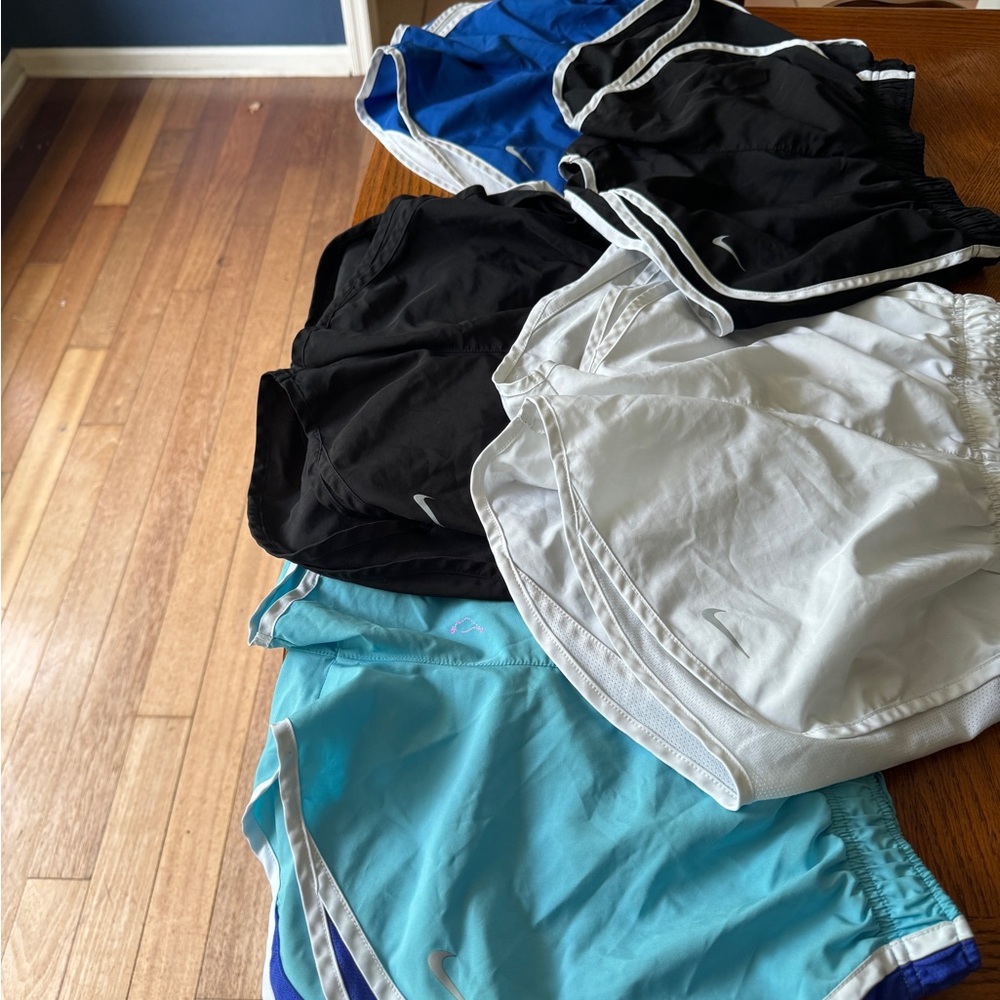 5 Nike shorts Size S bundle